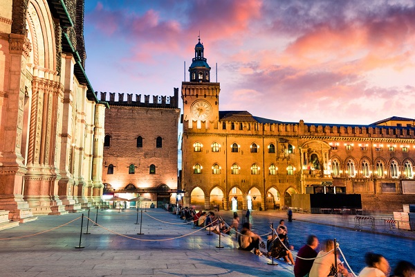 travelling alone in italy