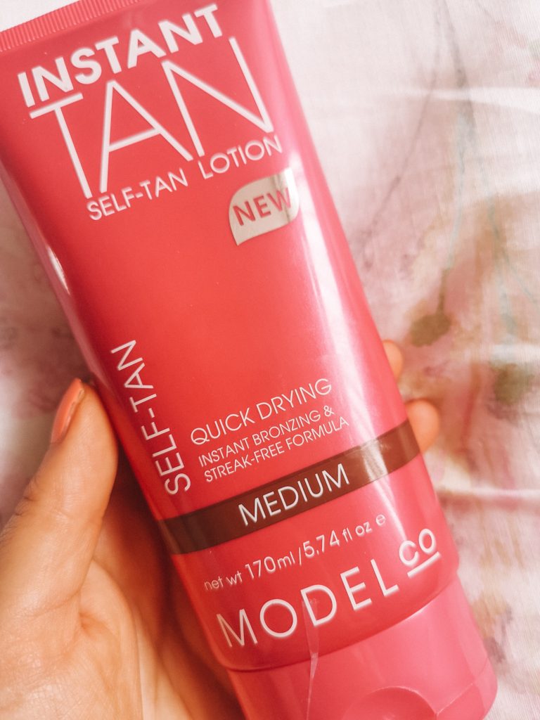 Model Co Tan Review