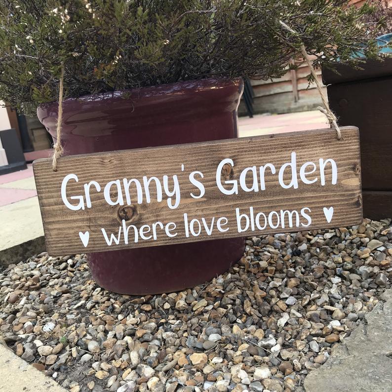 Grannys Garden Sign