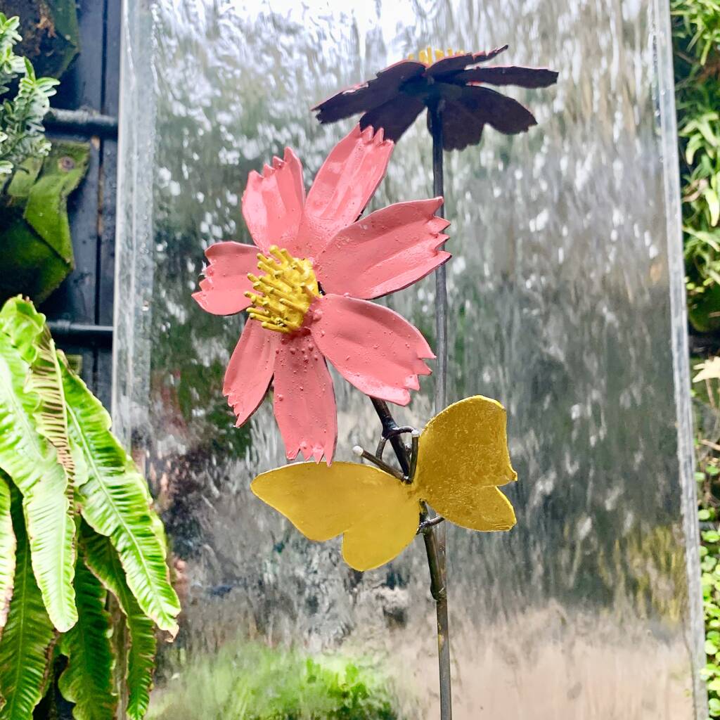 Daisy And Butterfly Garden Stake
