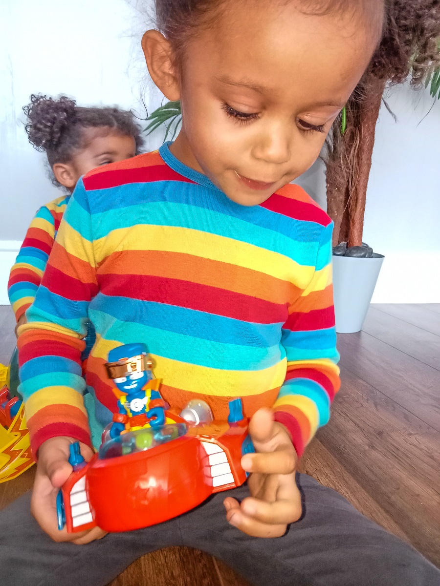 SuperThings Rivals of Kaboom rescue truck review