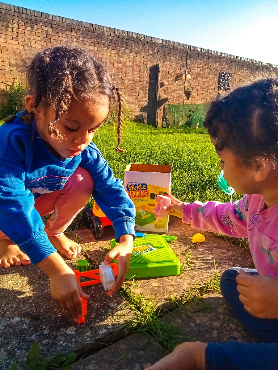 Stickle Bricks farm set review