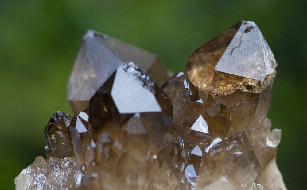 Black tourmalinated quartz crystals