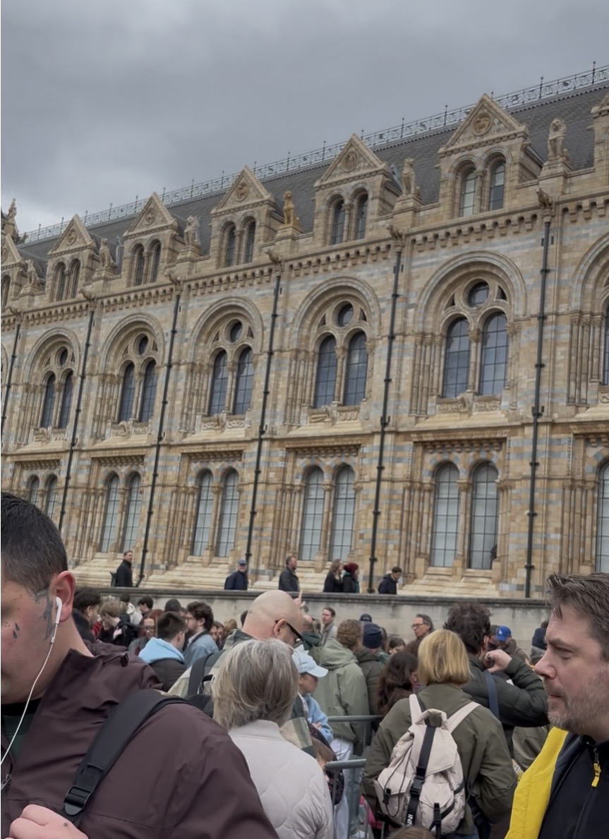 The Natural History Museum London Queues