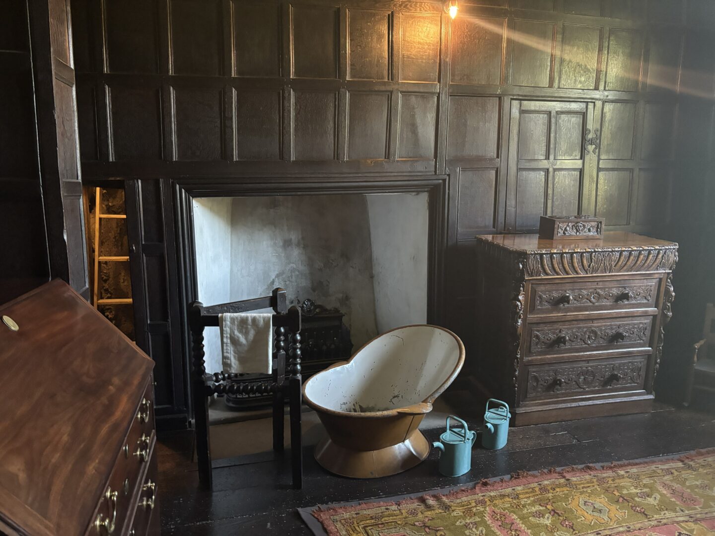 speke hall priest hole