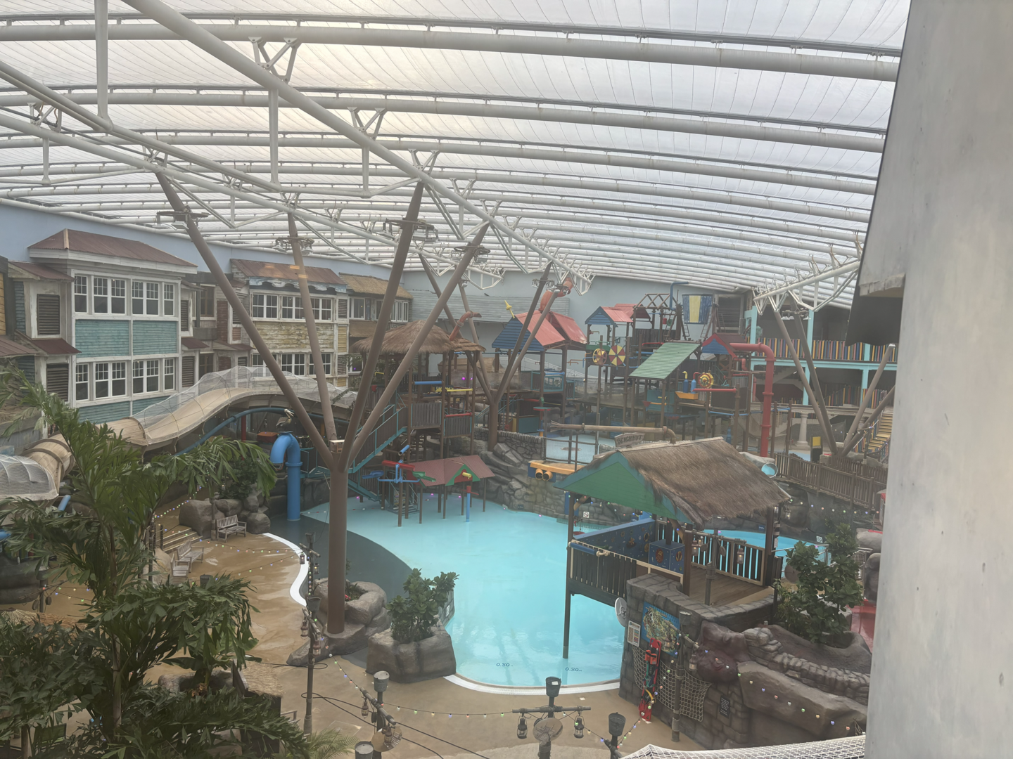 alton towers hotel water park