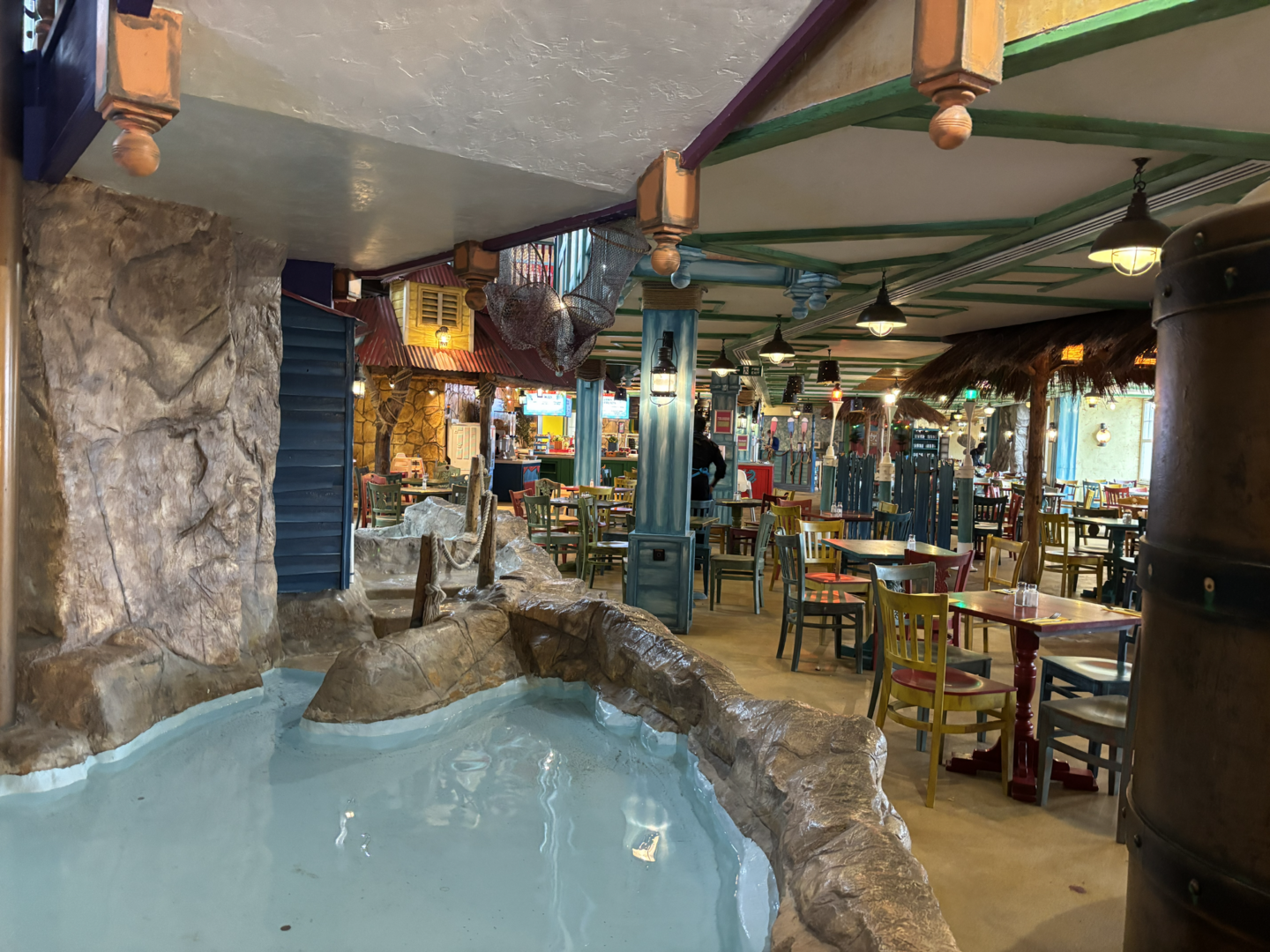 alton towers splash landings food