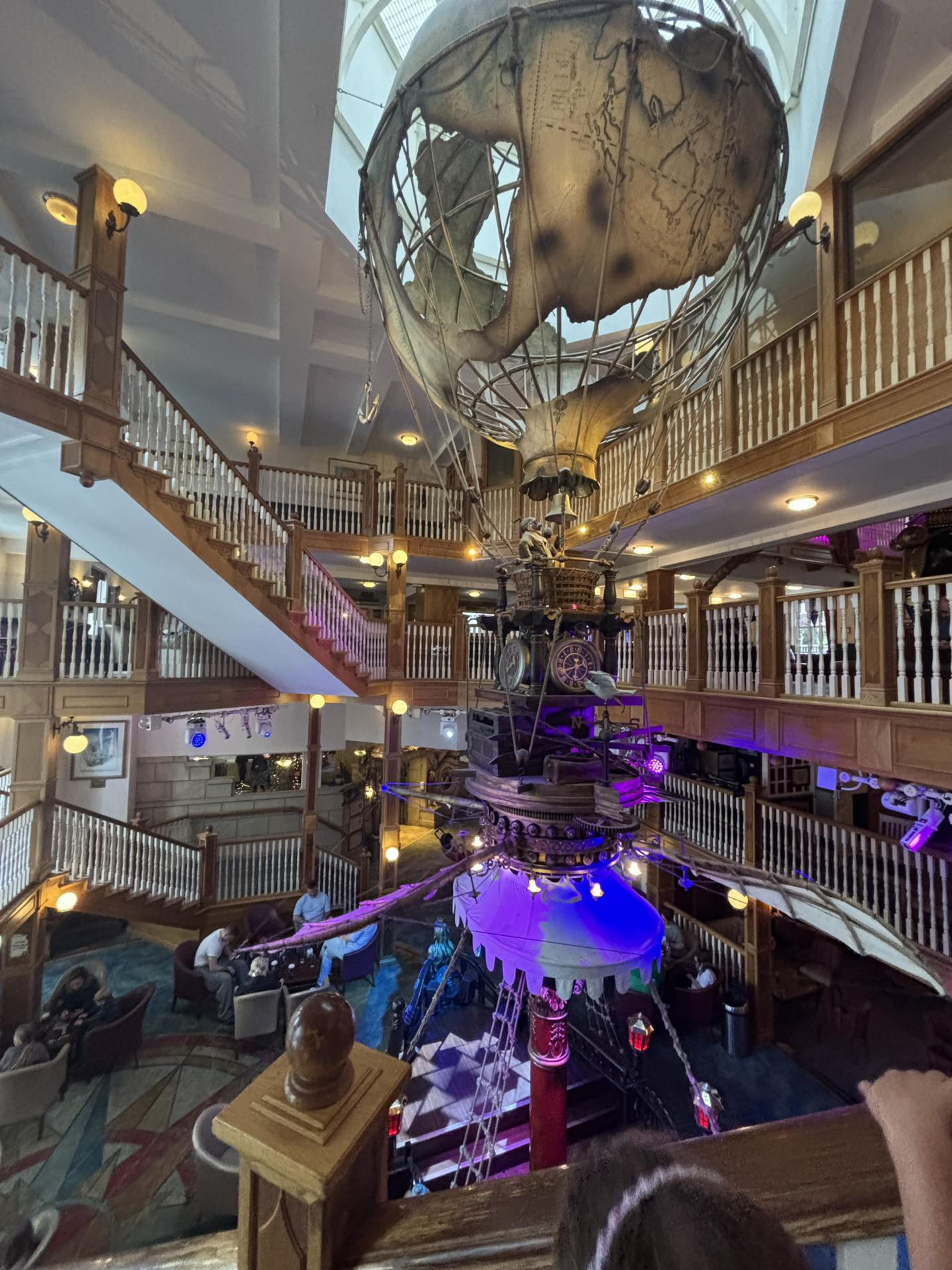 eating at alton towers
