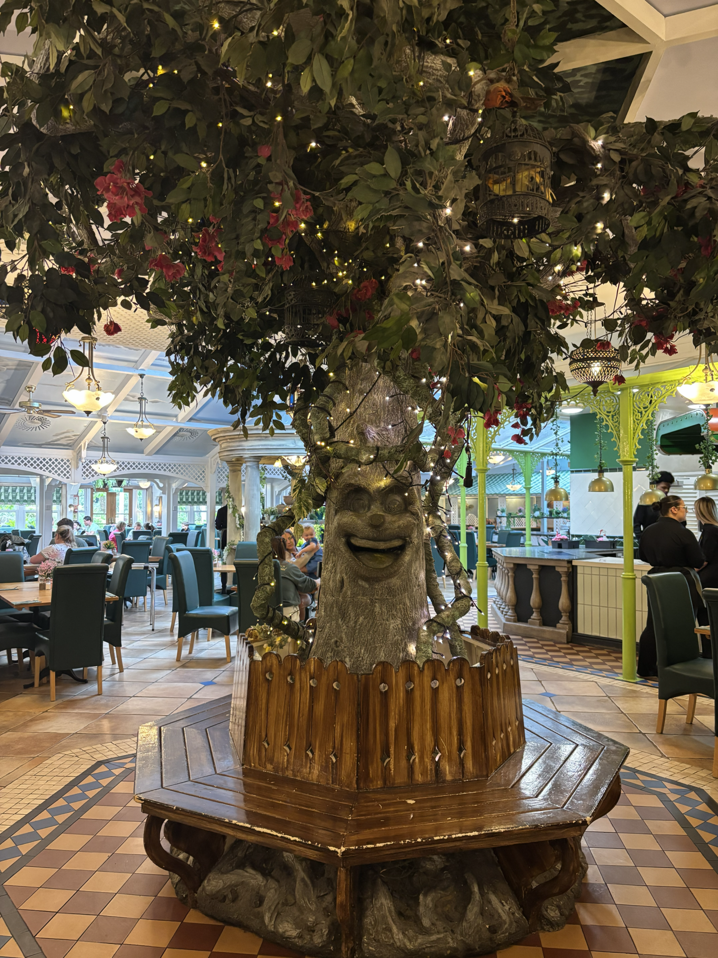 is the secret garden alton towers good food